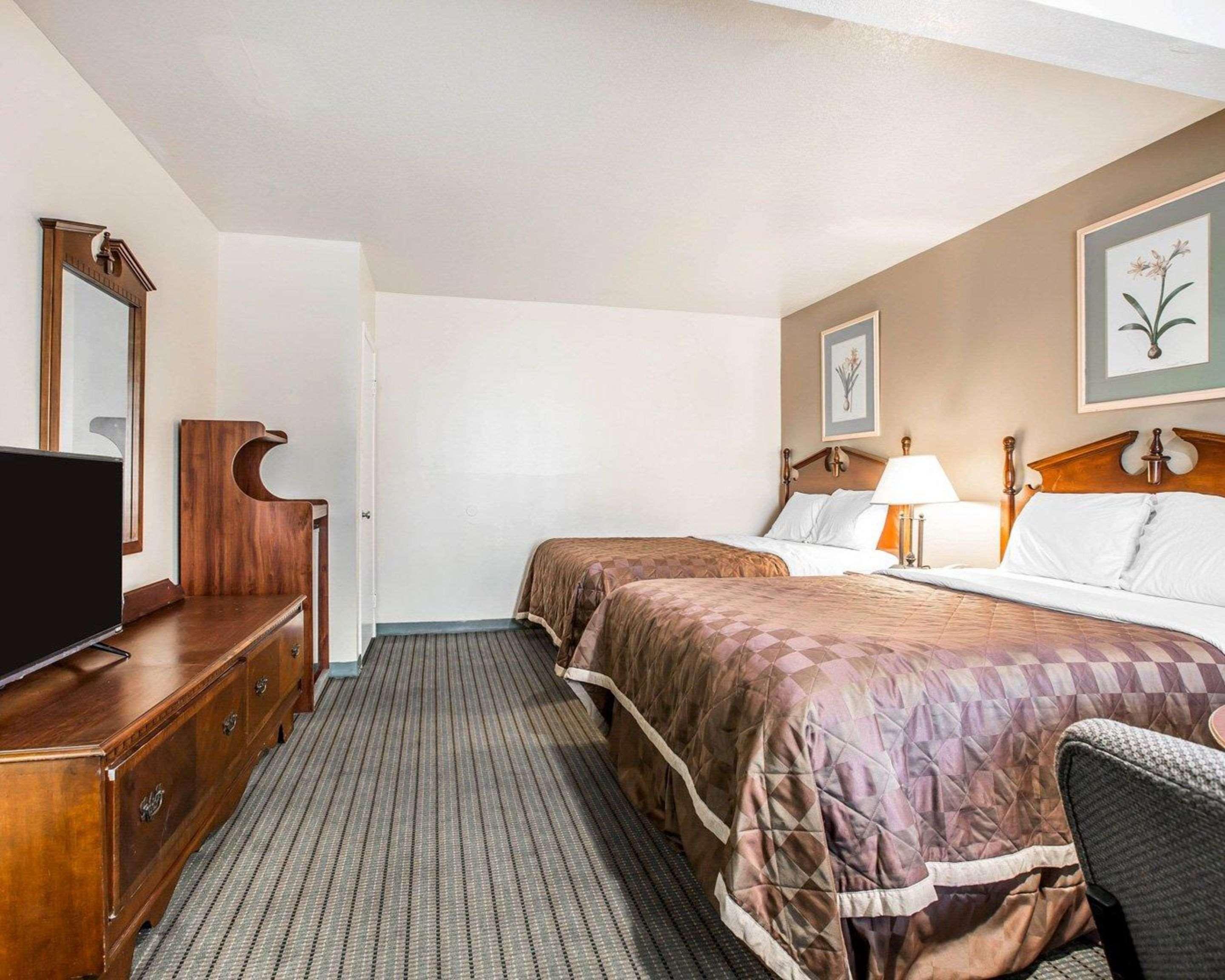 Rodeway Inn South Gate - Los Angeles South Bagian luar foto