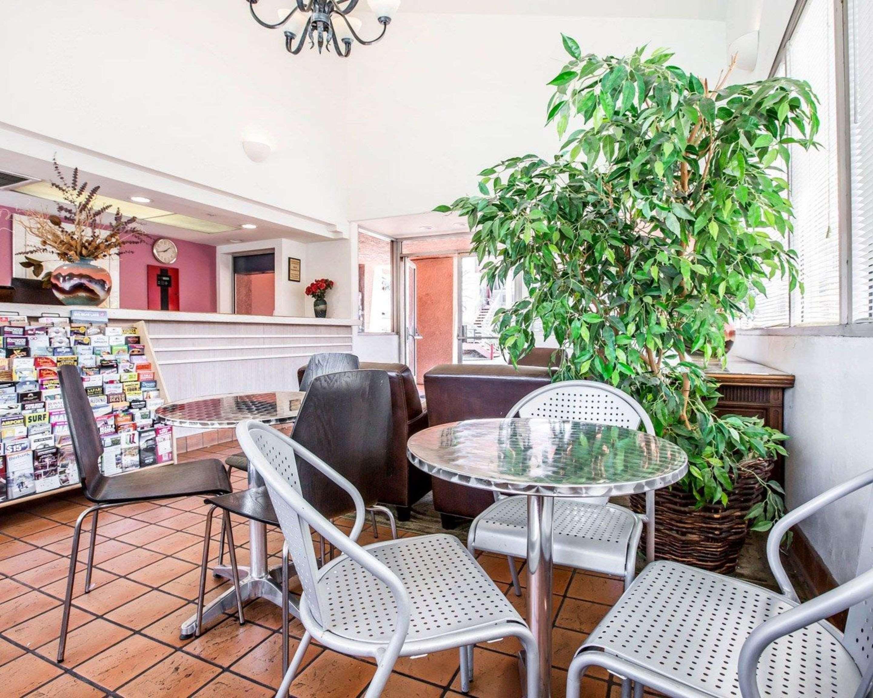 Rodeway Inn South Gate - Los Angeles South Bagian luar foto
